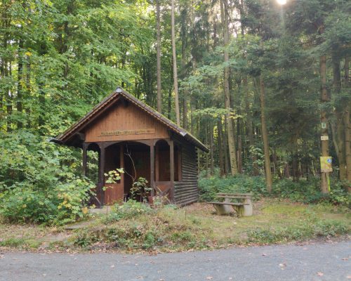 Schutzhütte Pflanzgarten